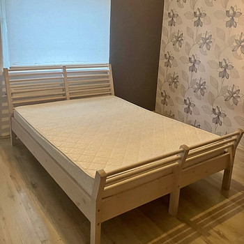 Täispuidust kvaliteetne voodi koos pocket madratsiga