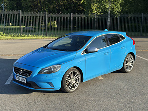 Volvo V40 1.6t 132kw R-design 2013 (1 foto / 10)