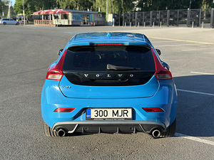 Volvo V40 1.6t 132kw R-design 2013 (3 foto / 10)