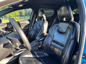 Volvo V40 1.6t 132kw R-design 2013 (7 foto / 10)