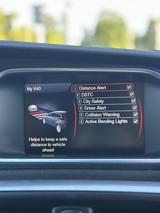Volvo V40 1.6t 132kw R-design 2013 (10 foto / 10)