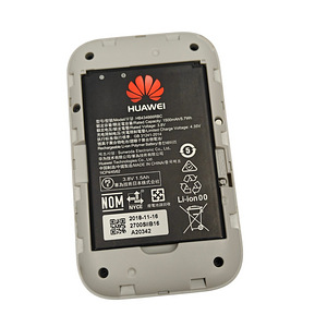 Карманный роутер Huawei Mobile wifi Huawei E5573 (4 фото из 5)