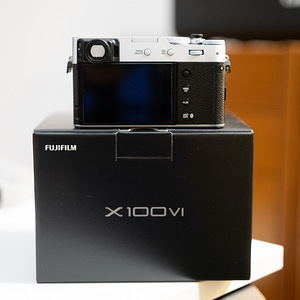 Fujifilm X100VI (2 фото из 5)
