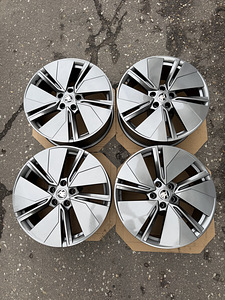 19" Skoda originaalveljed 5x112 (nagu uued) (3 foto / 10)