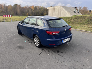 Seat Leon (3 фото из 9)