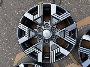 18" оригинальные диски Ford Ranger 6x139,7 (5 фото из 9)