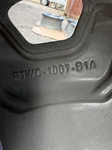 18" оригинальные диски Ford Ranger 6x139,7 (8 фото из 9)