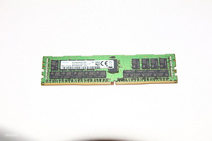 4x Samsung 32 GB DDR4-2666 RDIMM ECC = 128 GB (1 foto / 1)