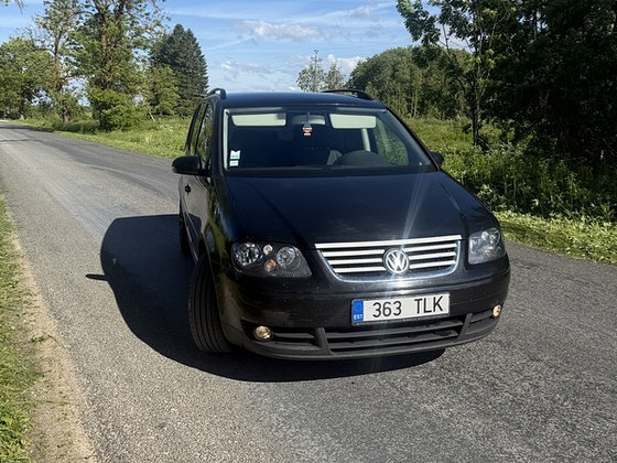 M: Volkswagen Touran