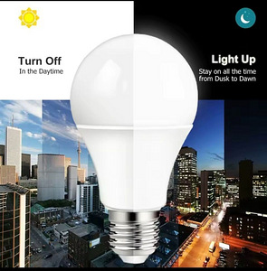 3 шт. лампочка с датчиком сумерек Dusk to Dawn LED 220V/8W, (2 фото из 3)