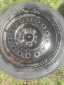Veljed + Rehvid 40 euro eest Nissan Primera P12-lt (1 foto / 3)