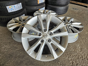 Nissan Оригинальные Литые Диски R 16 (1 фото из 6)