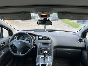 PEUGEOT 5008 (10 фото из 11)
