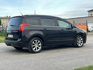 PEUGEOT 5008 (7 фото из 11)