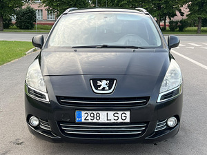 PEUGEOT 5008 (3 фото из 11)