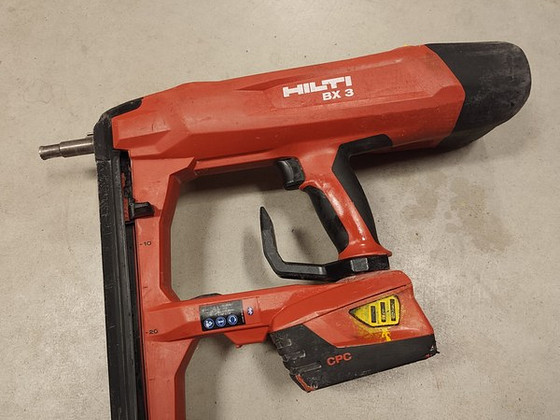 Аккумуляторный гвоздезабиватель Hilti BX-3 + аккумулятор 5.2Ah