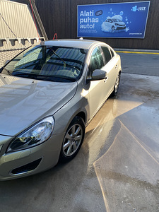 Volvo s60 (10 foto / 10)