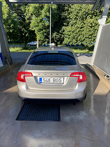 Volvo s60 (8 foto / 10)