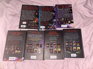 Книги Five Nights at Freddy’s (FNAF) (2 фото из 2)