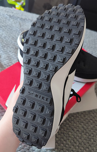 Uued naiste Nike Tossud (2 foto / 2)