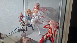 Anime figuur Zero Two red pilot suit 1/7th 16.5cm Kotobukiya (1 foto / 2)