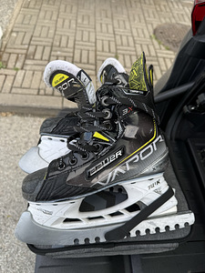 Коньки для хоккея Bauer Vapor 3X JR (3 фото из 3)