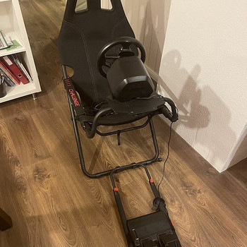 Playseat Challenge + Thrustmaster T150