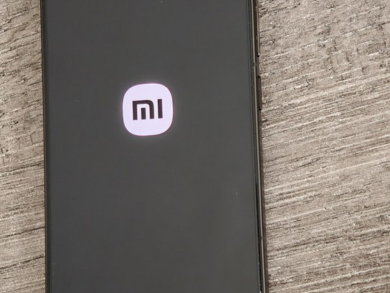 Xiaomi 15 (512GB, Must) – Ideaalne seisukord + GARANTII