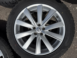 19" Volvo originaalveljed 5x108 + 235/55/19 Sailun m+s 8mm (3 foto / 10)