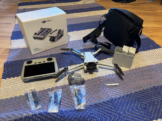 Дрон DJI Mini 3 Fly More Combo