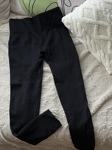 Leggingud – suurus S,M,L (2 foto / 2)