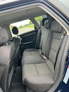 AUDI A4 AVANT (10 foto / 10)
