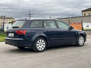 AUDI A4 AVANT (7 foto / 10)