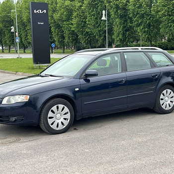 AUDI A4 AVANT
