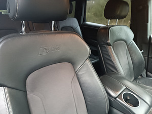 Audi Q7 (4 фото из 5)