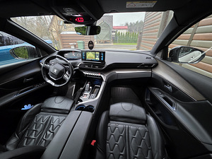 Peugeot 5008 2021 AT GT Black Pack Pano (8 foto / 15)