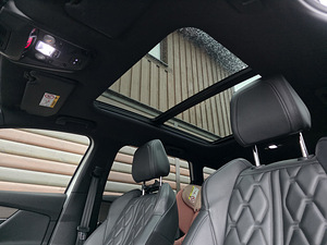 Peugeot 5008 2021 AT GT Black Pack Pano (10 foto / 15)