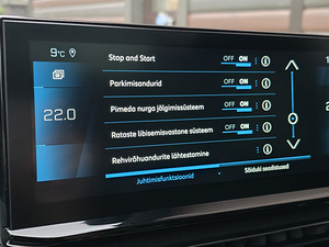 Peugeot 5008 2021 AT GT Black Pack Pano (13 foto / 15)