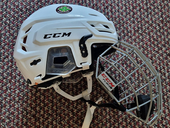 Vähe kasutatud jäähokikiiver CCM HTTracks 710