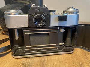 Камера Zenit E (2 фото из 4)