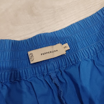 Lühikesed püksid naistele xl