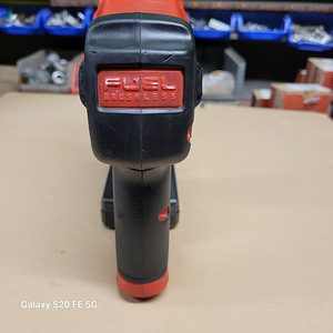 Milwaukee M12 CH akutoitega perforaator (puur) + 3 akut (4 foto / 5)