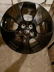 Диски Toyota R17 (3 фото из 3)