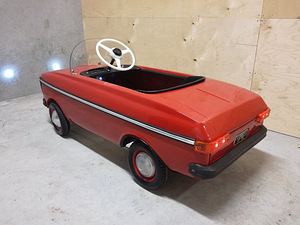 Moskvich plekist laste pedaalauto AZLK 1992 - taastatud (6 foto / 8)