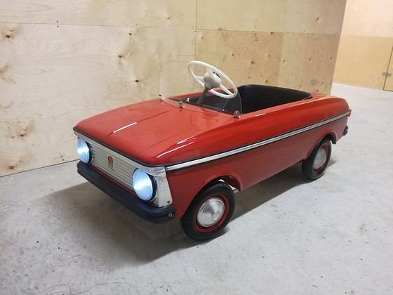 Moskvich plekist laste pedaalauto AZLK 1992 - taastatud