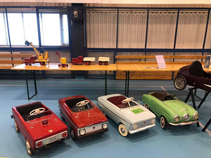 Moskvich Studebaker vana plekist pedaalauto (7 foto / 7)