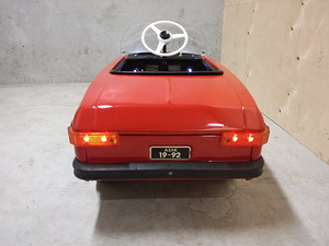 Moskvich laste pedaalauto uus nupuga rool (3 foto / 3)