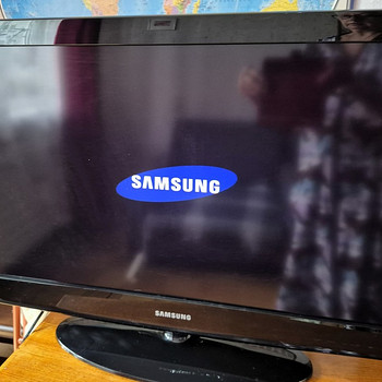 Samsung LE32D400E1W teler