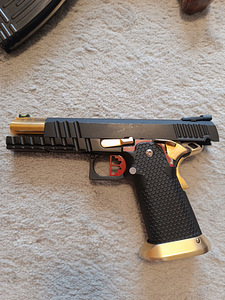 AW Custom Hi-Capa (5 foto / 8)