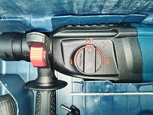Перфоратор Bosch GBH 2-26 DFR (3 фото из 4)